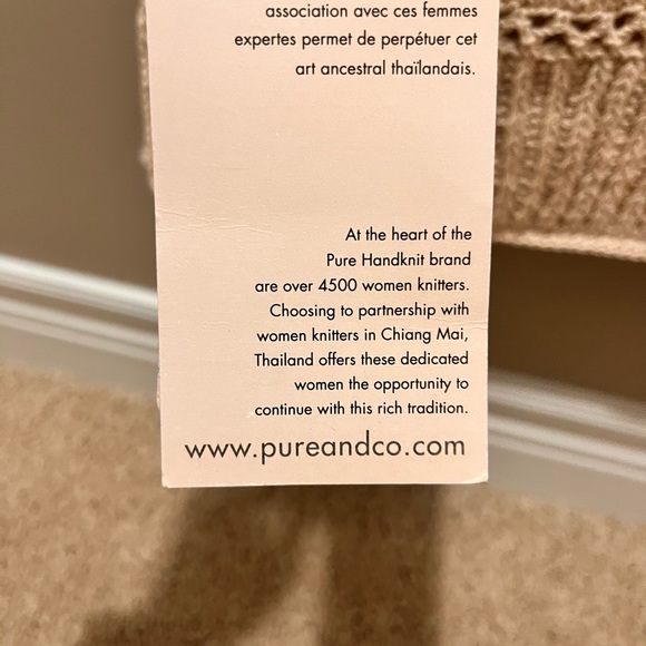 NWT Pure Handknit Made in Canada Crochet Passionate Wrap Shawl Scarf 100% Cotton - Picture 8 of 13